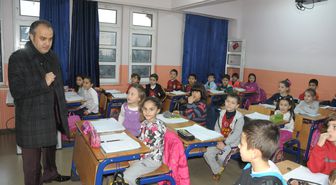 Alinur Başkandan Koç İlkokuluna Sürpriz Ziyaret
