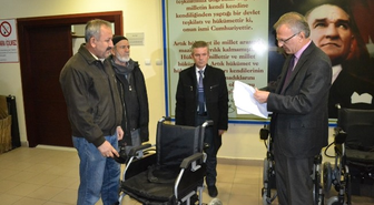 Ertem, 139'uncu Akülü Sandalyeyi Verdi