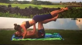 Jenson Button ve Jessica Michibata'dan Çift Yogası