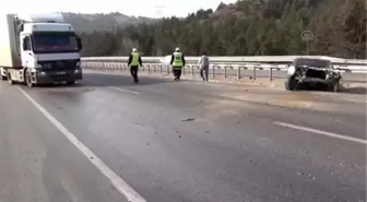 Karayoluna dökülen yağ, sürücülere zor anlar yaşattı -