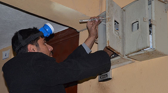 Borçlu Abonenin Elektriğinin Kesilmesine Başlandı