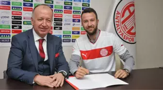 Giray 2,5 Yıllığına Antalyaspor'da