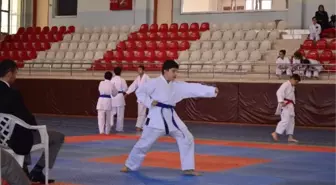 Okullararası Karate İl Birinciliği Maçları Yapıldı