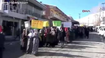 Paris'te Öldürülen PKK'lı 3 Kadın İçin Yürüdüler