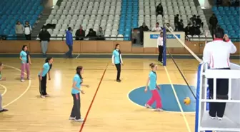 Yıldızlar Voleybol Heyecanı Başladı