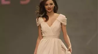 Dosso Dossi Show'da Miranda Kerr Rüzgarı Esti