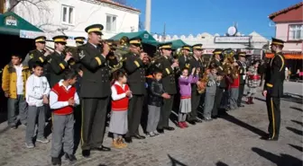 Düşmanın Gelibolu'yu Terk Edişi Kutlandı