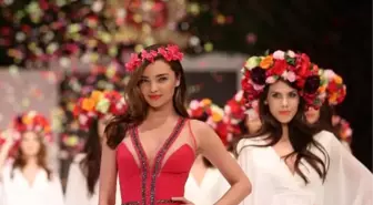 Top Model Mıranda Kerr Antalya'da Podyuma Çıktı