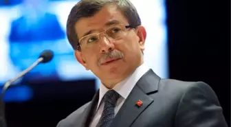 Davutoğlu: 'Suriye halkı aç bırakılarak bir şekilde etnik kıyım yapılıyor' -