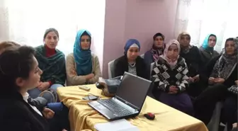 Kursiyer Bayanlara Kadın Sağlığı Anlatıldı