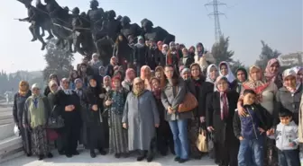 Akhisarlı ve Ahmetlili Kadınların Manisa Turu