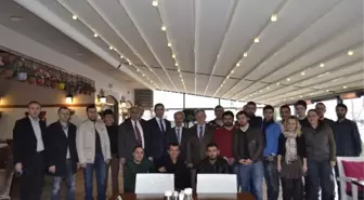 Akın, 'Her Zaman Gazetecilerimizin Yanındayız'