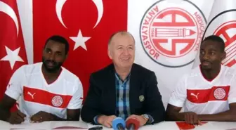 Medical Park Antalyaspor'da İmza Töreni