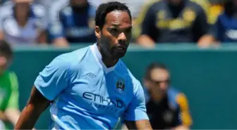 Beşiktaşlı Yönetici: Lescott Görüşmeleri Devam Ediyor