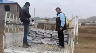 Pertek İlçesinde 300 Ton Kömür Dağıtımı Gerçekleştirildi