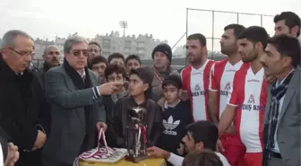 Şampiyon Merkez Yeniköyspor Kupasına Kavuştu