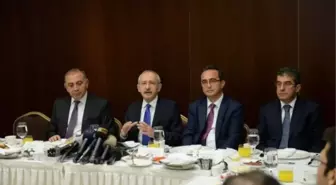 Kılıçdaroğlu, Hukukçularla Kahvaltıda Biraraya Geldi