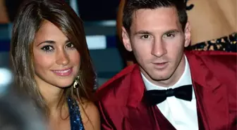 Messi'nin Kırmızı Ceketi Sosyal Medyayı Salladı