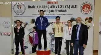 Hendekli Karatecilerden İki Altın Madalya