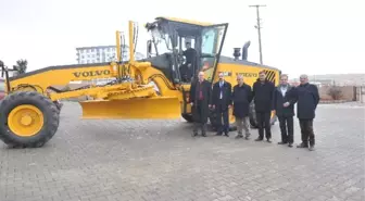 Mardin Belediyesi Araç Filosuna Yeni Bir Greyder Ekledi