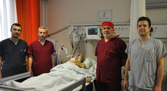 83 Yaşındaki Hastaya Yemek Borusu Ameliyatı