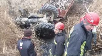 Devrilen Traktörünün Altında Can Verdi