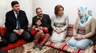 Doğmadan Yetim Kalan Dördüzlere Destek Sözü