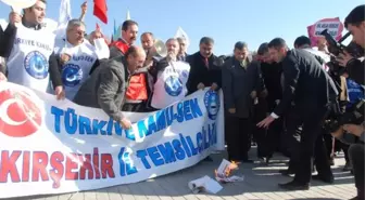 Türk Eğitim-Sen Basın Açıklaması ile Maaş Bordrosu Yaktı