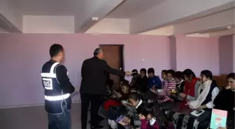 Emniyet ile Öğrenciler Arasında Dostluk Köprüsü Kuruldu