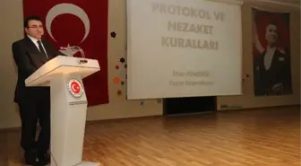 Kaymakamdan Protokol, Nezaket ve İletişim Kuralları Konferansı