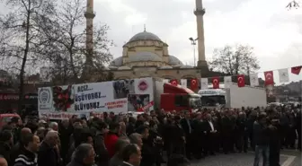 Suriye'ye Yardım Tırları Düzce'den Dualarla Uğurlandı