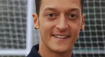 Ünlü Futbolcu Mesut Özil'in Babasının Villası Soyuldu