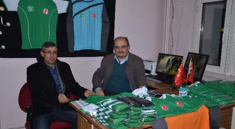 Darendespor'a Malzeme Yardımı Yapıldı