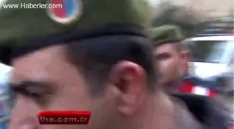 Koruma Altına Alındığı Evde Şiddet Uygulayan Kocasını Öldürdü