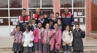 Jandarma, 'Deprem Dede' ile Uyardı