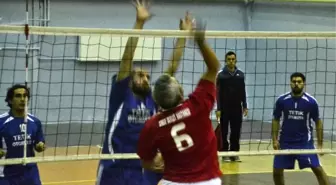 Ödüllü Voleybol Turnuvası Başladı