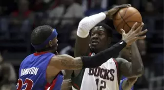 Milwaukee Bucks-Detroit Pistons: 104-101