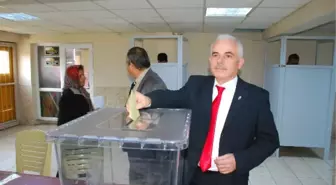 Akhisar Marangozlar Odası'nda Recep Akkaya Güven Tazeledi