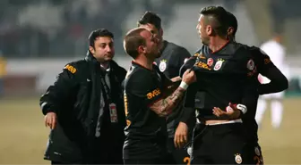 Burak'tan Hakeme: Salağa Yatma, Serdar Melo'ya Kafa Attı