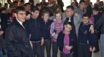 106 Özel Öğrenci Karnesini Aldı