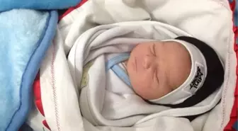 Babalık Sevincini 3'üncü Kez Yaşadı