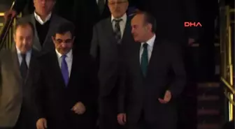 Çevre ve Şehircilik Bakanı İdris Güllüce İstanbul Büyükşehir Belediye Başkanı Kadir Topbaş'ı...