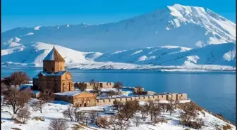 Deklanşörde Usta Fotoğrafçıların Parmakları, Vizörde Türkiye