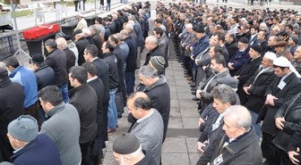 Aksaray'da MHP'li Akyıldız İçin Gıyabi Cenaze Namazı Kılındı