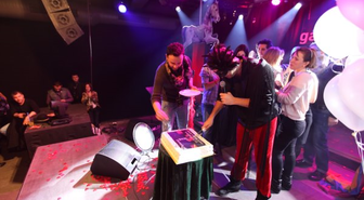 Garajistanbul'da Yüzlerce Ajda Pekkan