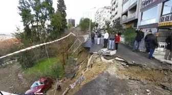 İzmir'deki Heyelanın Ardından Başkan Tartan Olay Yerinde