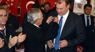 AK Parti'den İstifa Eden Belediye Başkanı Saadet Partisi'ne Katıldı