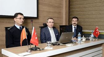 Çorum Polisi İşadamlarını Bilgilendirdi