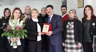 Elazığ Gençlik Merkezi'nden Açık'a Plaket