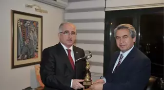 Vali Tuna'nın Uneco Türkiye Milli Komisyonu Ziyareti